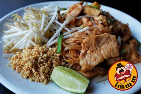 chicago tribune restaurant reviews|Iba pa.